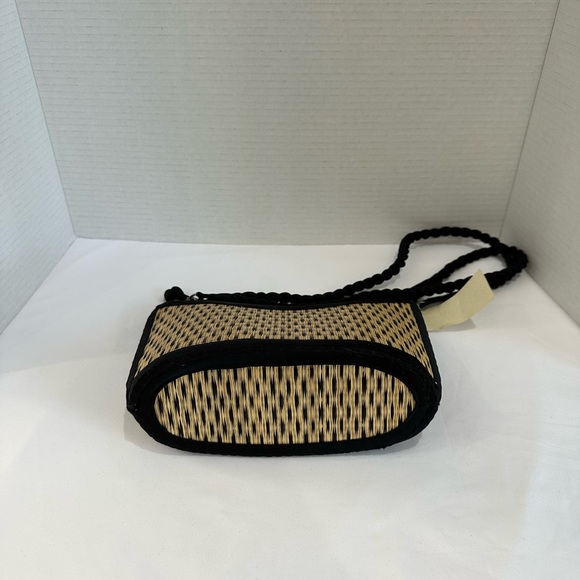 Crimson Ridge basket purse - Picture 5 of 6